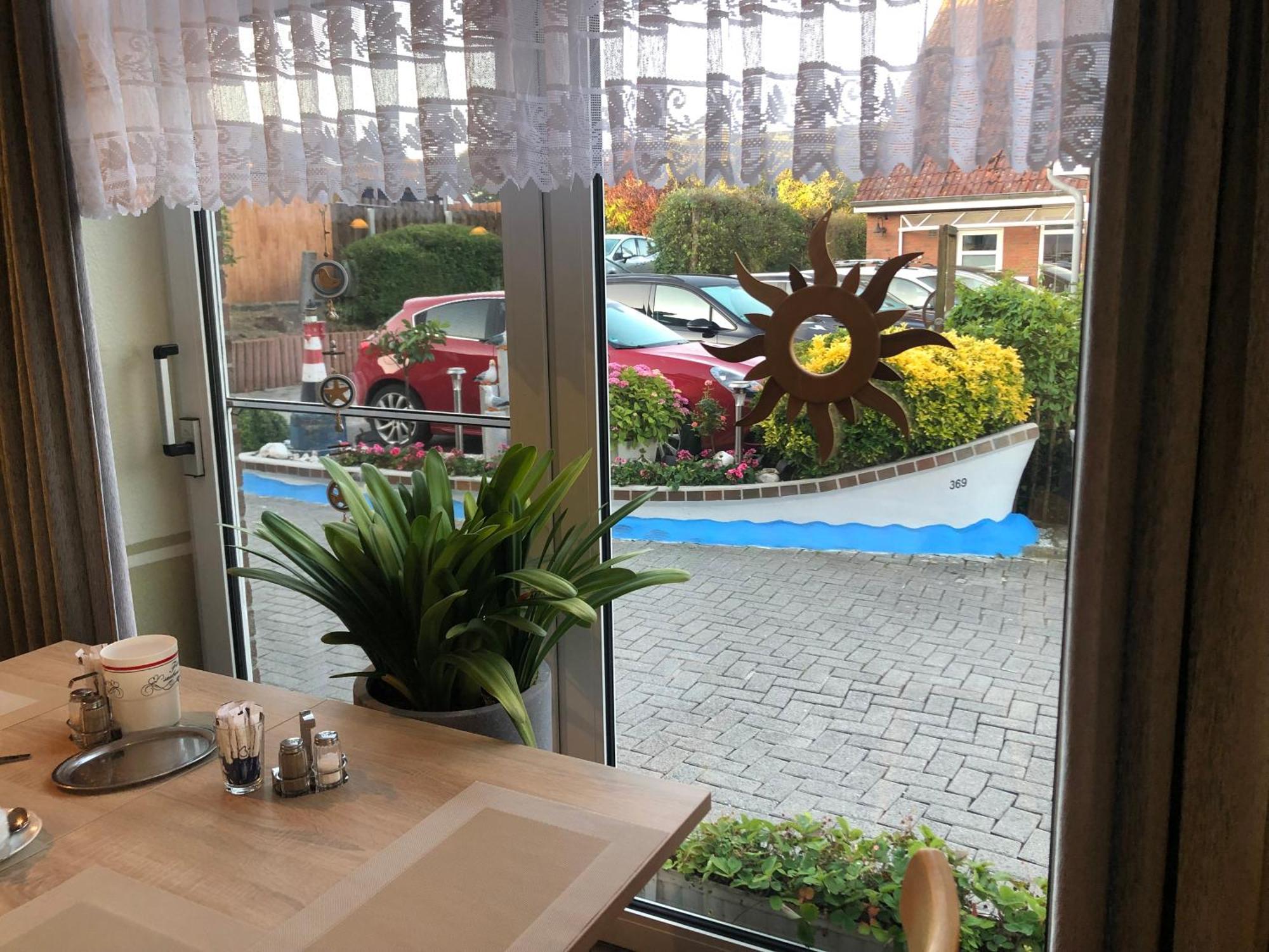 Garni Hotel-Pension Holum Neuharlingersiel Eksteriør bilde